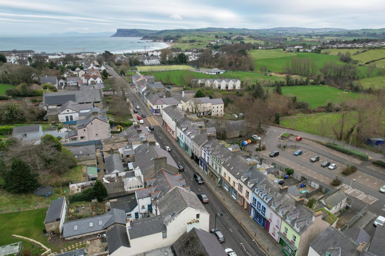 Indigo Apartment - Mcafee Holiday Lettings Ballycastle Exterior photo